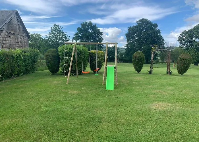 Maison La Touchardiere Casa de Férias *