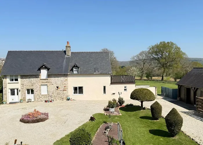 Holiday home Maison La Touchardiere